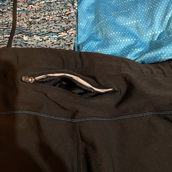 Nike Blue and Black Activewear Set-  SMALL NWOT BEAUTIFUL 3 pieces!!! - Picture 4 of 16